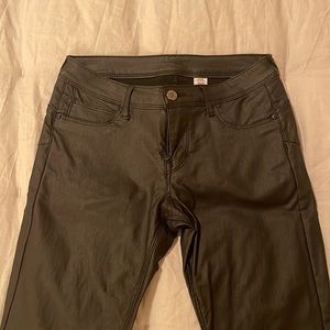 Women’s Feux leather pants